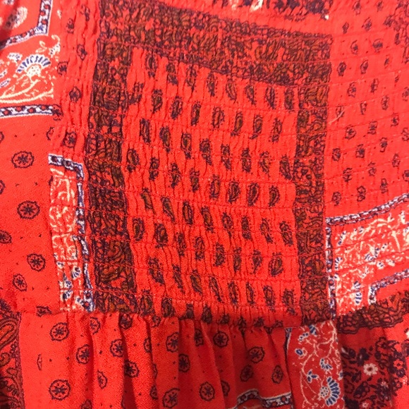 Red Dress - Picture 4 of 5